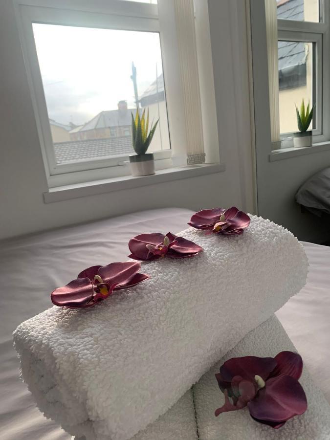 Ak Serviced Apartments - Exclusive Two-Bedroom Apartment Cardiff Zewnętrze zdjęcie