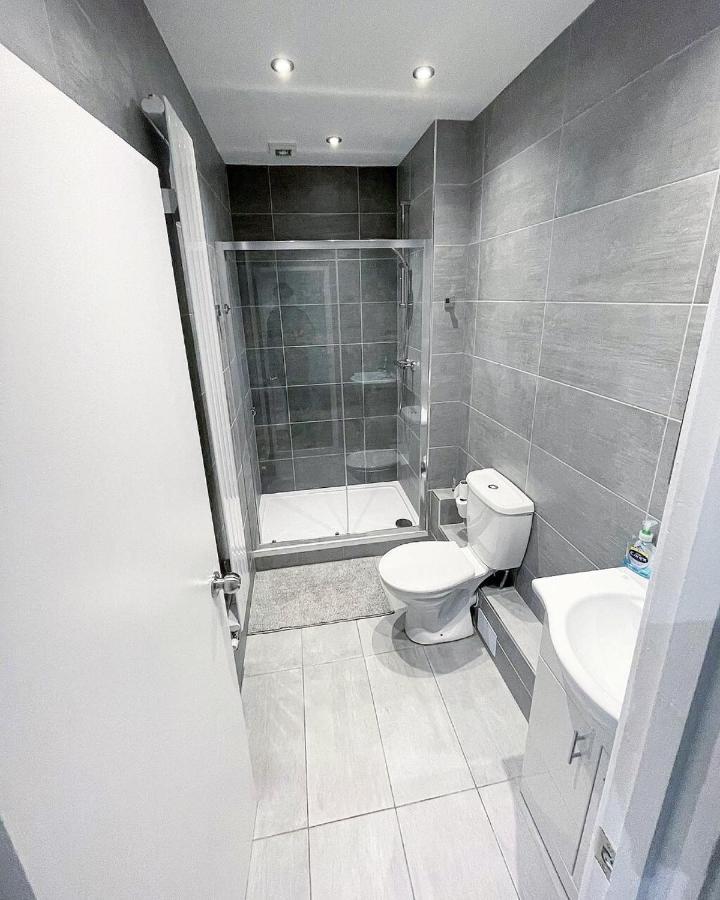 Ak Serviced Apartments - Exclusive Two-Bedroom Apartment Cardiff Zewnętrze zdjęcie